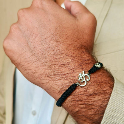 Men- Om 92.5 Pure Silver
